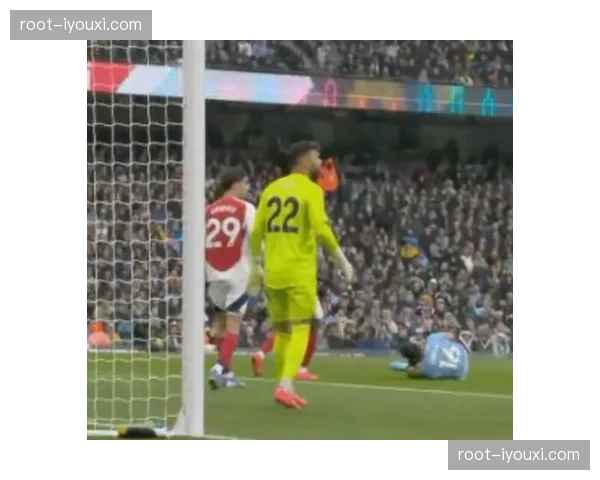 曼城缺少纯防守后腰保护防线,罗德里缺阵导致中场拦截体系崩塌 曼城缺少纯防守后腰保护防线,罗德里缺阵导致中场拦截体系崩塌